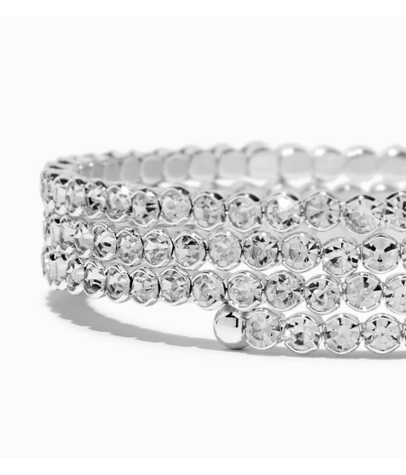 Hand cuffed bracelet in silver
